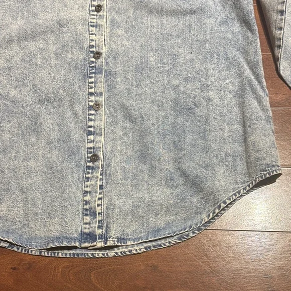 Acid Wash Denim Ruffle Button-Up Shirt - Picture 4 of 7